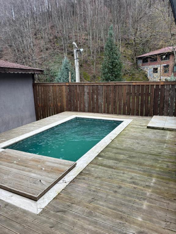 Bungalow Superior Room, Pool View