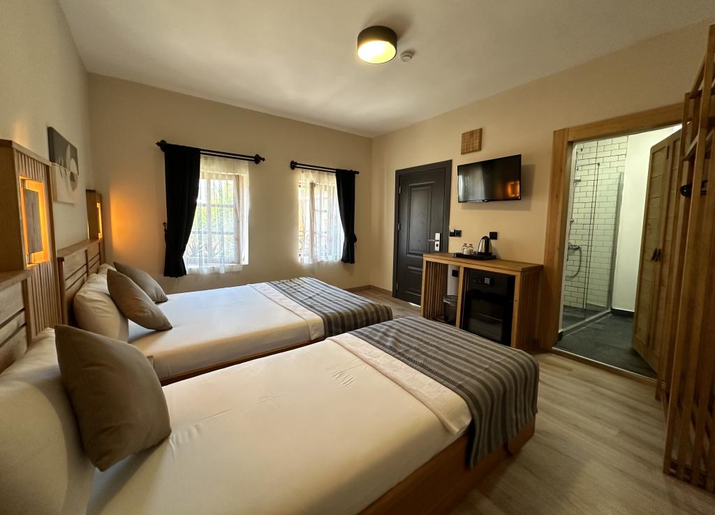 Standart Oda, Bahçe Manzaralı (3 Kişilik)