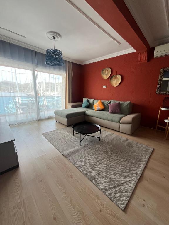 Apart Oda,Deniz Manzaralı,Balkonlu