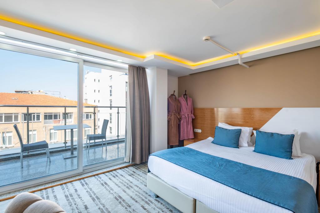 Suite,Deniz Manzaralı,Balkon veya Teraslı