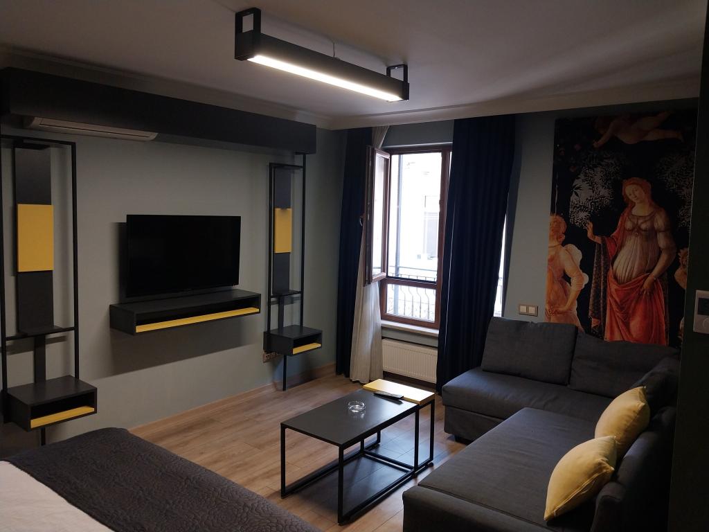Aile Odası, Şehir Manzaralı