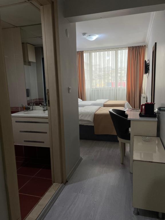 Iki Ayrı Yataklı Oda, Şehir Manzaralı