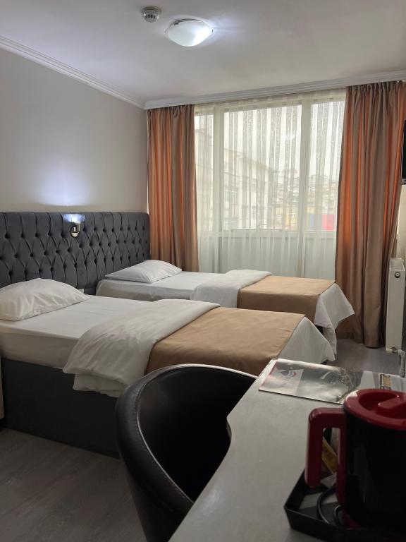 Twin,Şehir Manzaralı,İki Tek Kişilik Yataklı