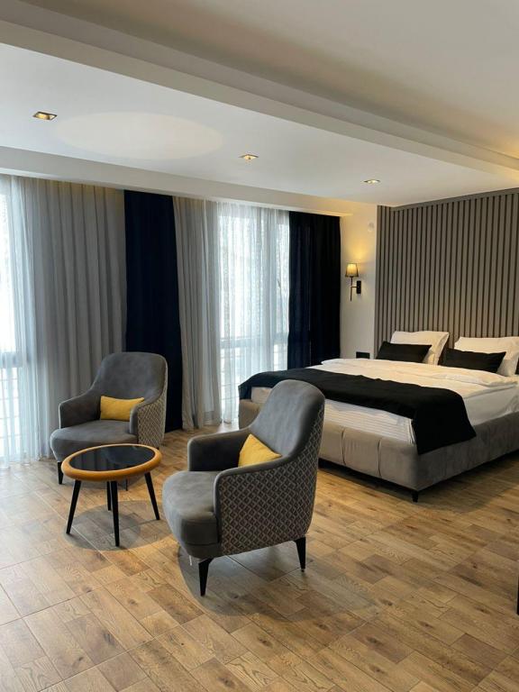 Standart Oda, Şehir Veya Dağ Manzaralı