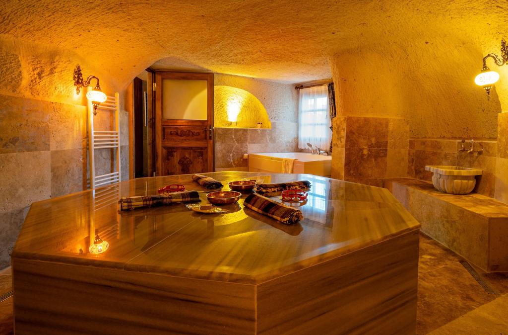Cave Suite,Jakuzili ve Türk Hamamlı