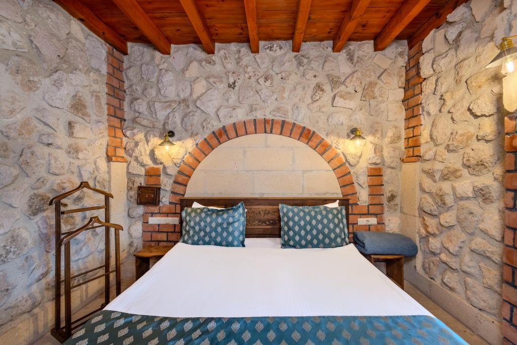 Queen Suite,Jakuzili