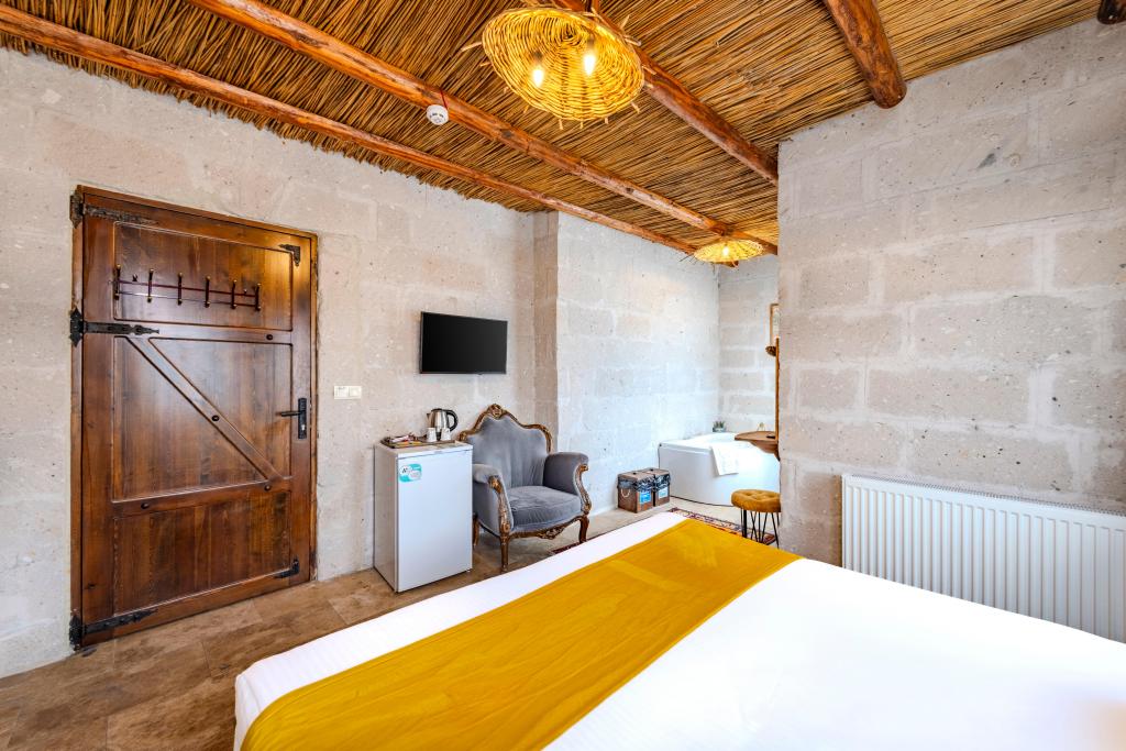 Suite,Vadi Manzaralı,Küvetli