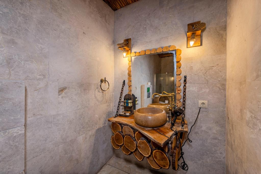 Suite,Vadi Manzaralı,Küvetli
