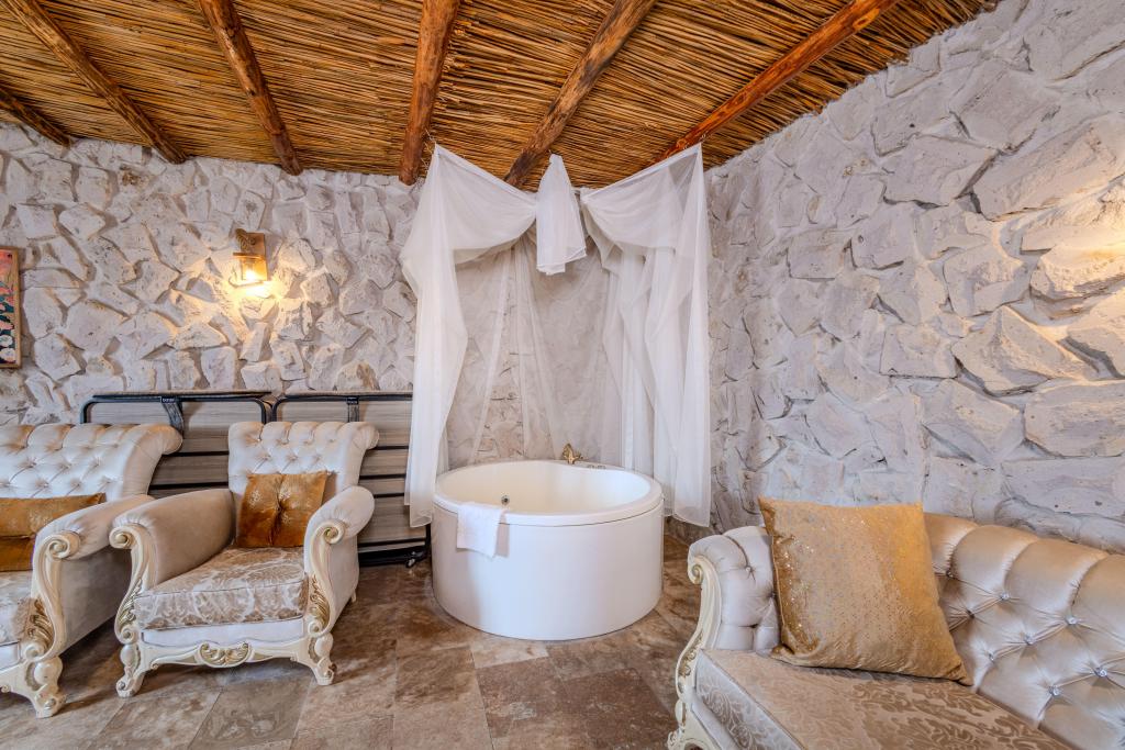 Dublex Suite,Jakuzili