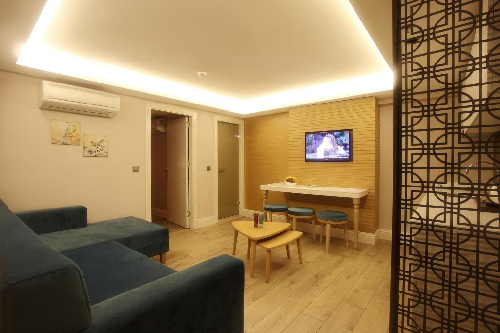 Suite Room, Viewless