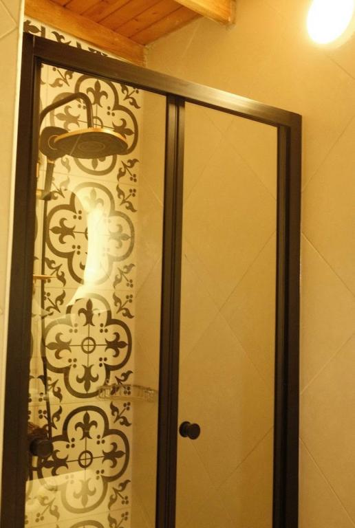 Standart Oda, Cadde Manzaralı