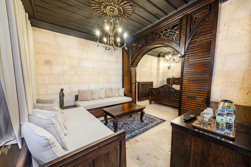 Junior Suite,Jakuzili