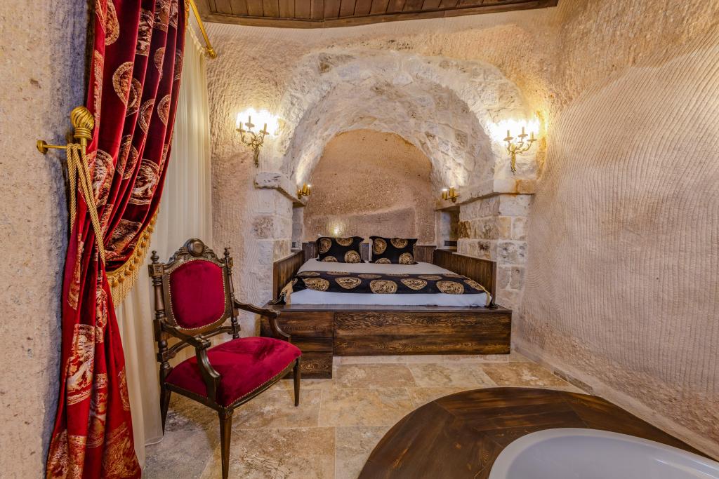 Queen Suite,Avlu Manzaralı,-1. Kat