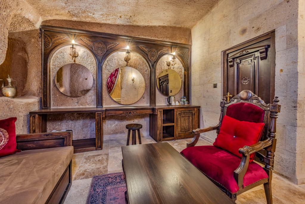 Queen Suite,Avlu Manzaralı,-1. Kat