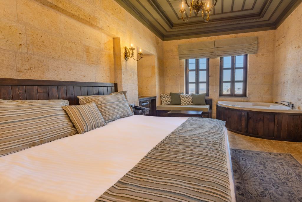 Junior Suite,Jakuzili