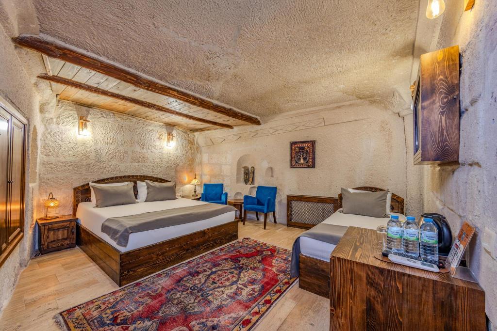 Executive Room, Land View