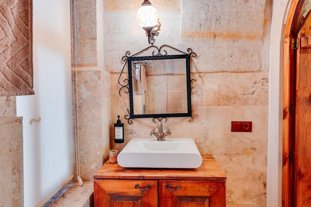 Alchemist Taş Suite,Şömineli