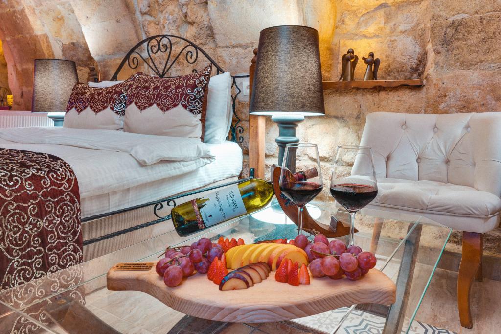 Velvet Havuzlu Taş Suite,Hamamlı