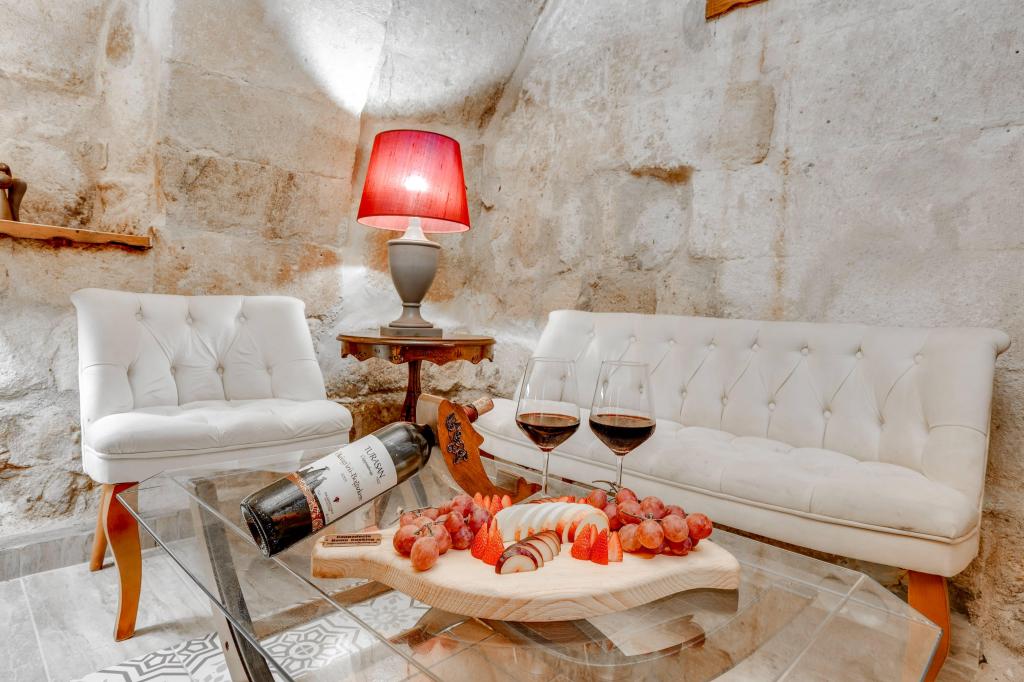 Velvet Havuzlu Taş Suite,Hamamlı