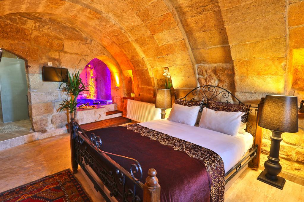 Suite Room, Pool View