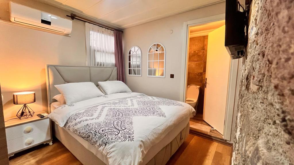 Comfort Oda, Kara Manzaralı