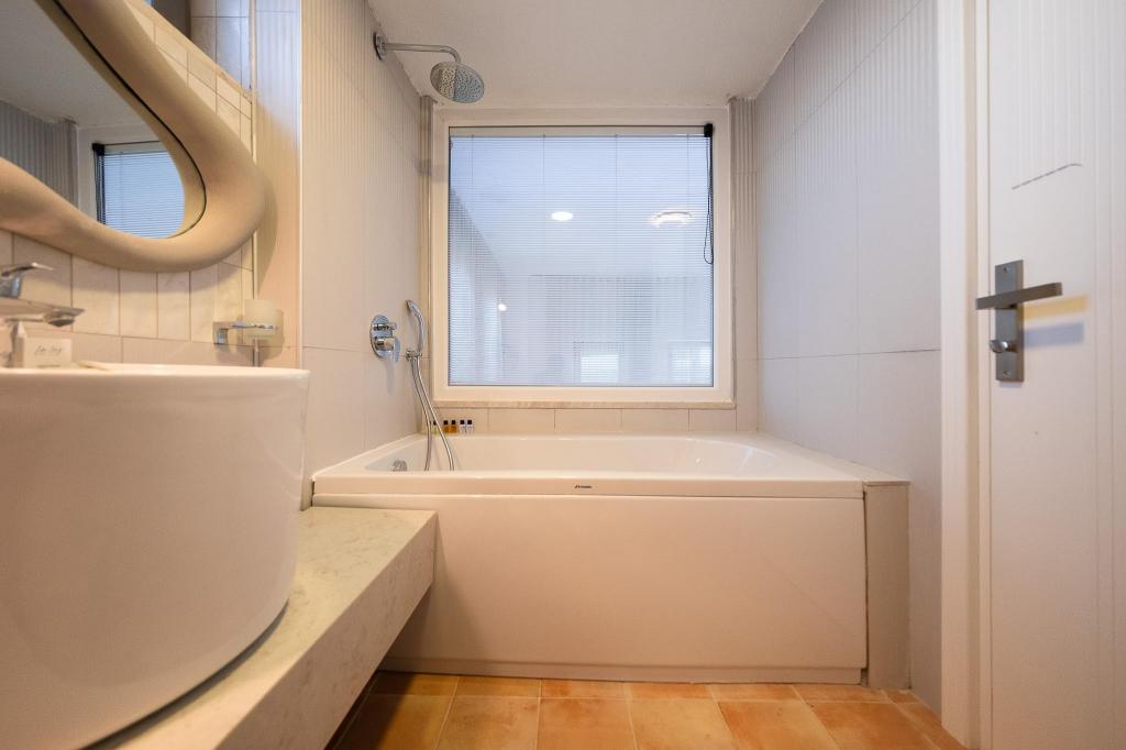 Suit Oda, Deniz Manzaralı