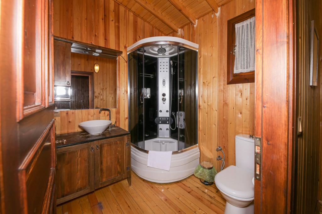 11-DEFNE BUNGALOV ODASI