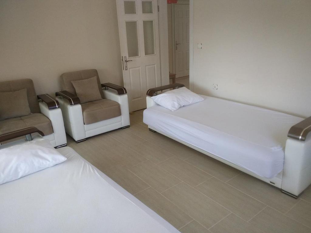 Daire,bahçe Manzaralı,2. Kat