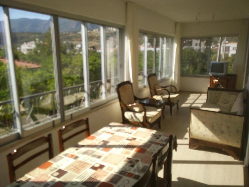 Daire,bahçe Manzaralı,2. Kat
