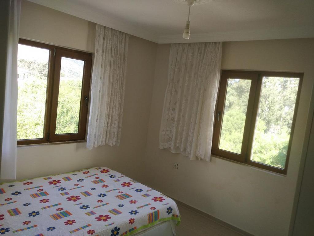 Daire,bahçe Manzaralı,2. Kat