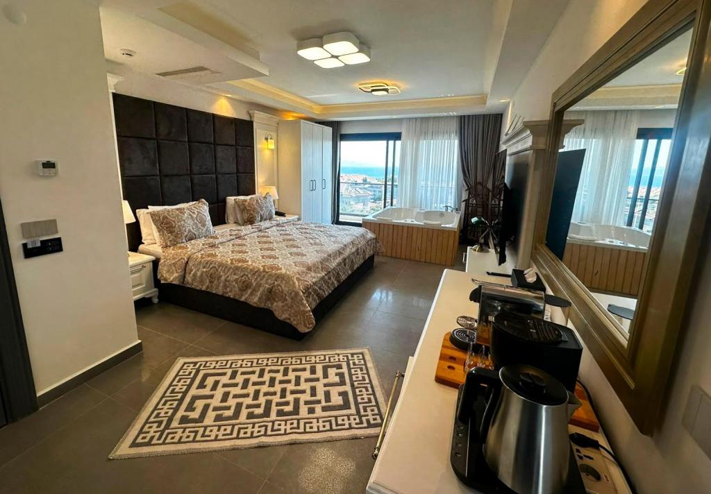King Suite,Deniz Manzaralı,Jakuzili (2 Kişilik)