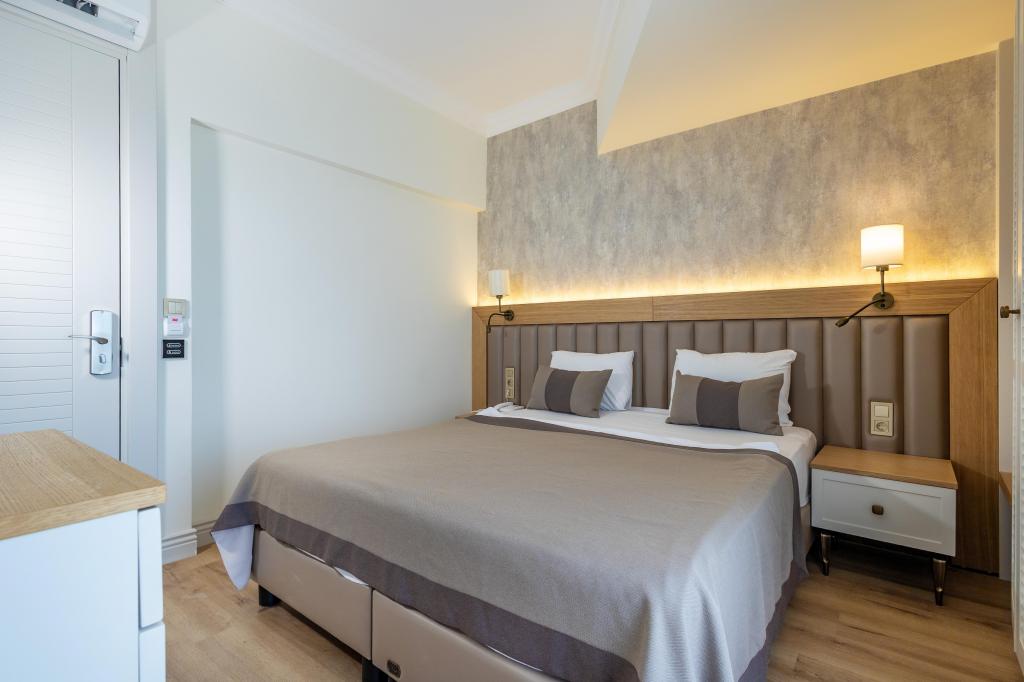 Premium Oda - Çift Kişilik Yatak,Deniz Manzaralı