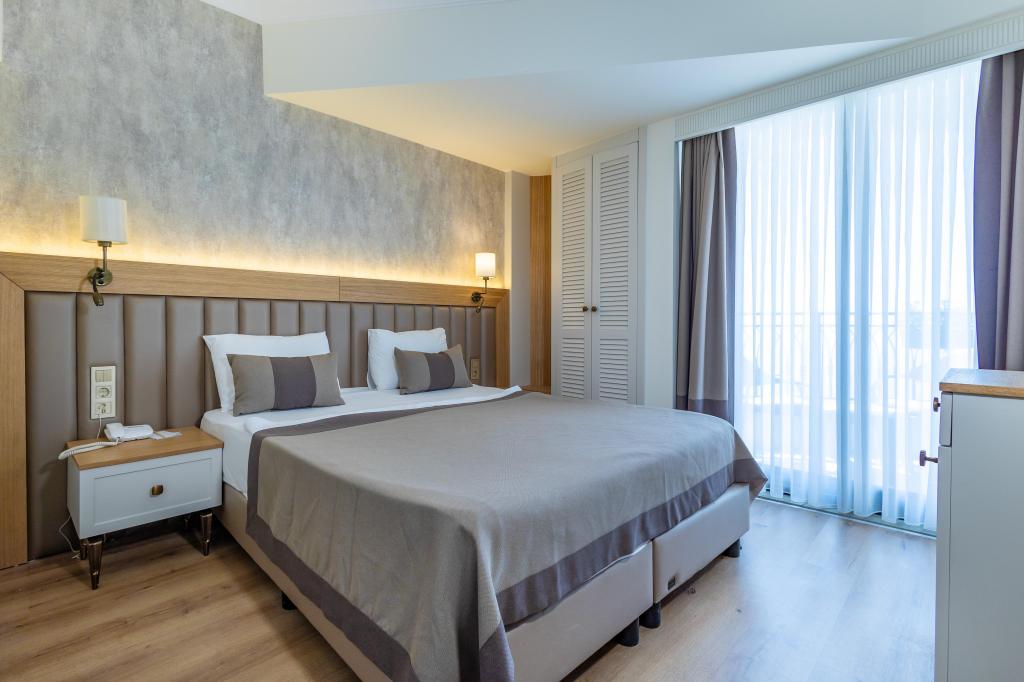 Premium Oda - Çift Kişilik Yatak,Deniz Manzaralı