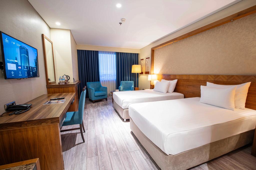 Superior Twin Room, City View