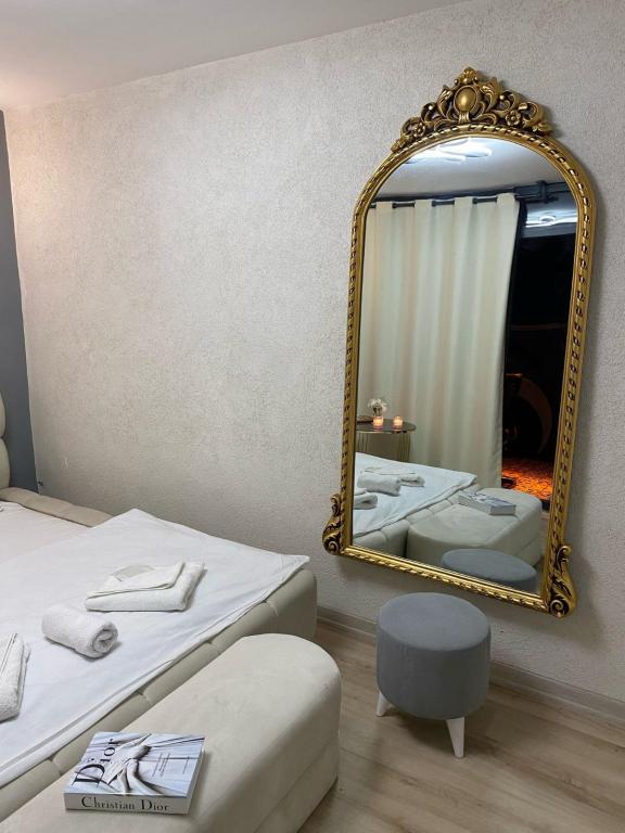 Deluxe Suit Oda, Cadde Manzaralı (Jakuzi, Teraslı)