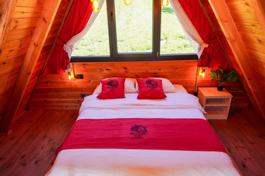 Bungalow 3 Kişilik Oda,Doğa Manzaralı,Jakuzili