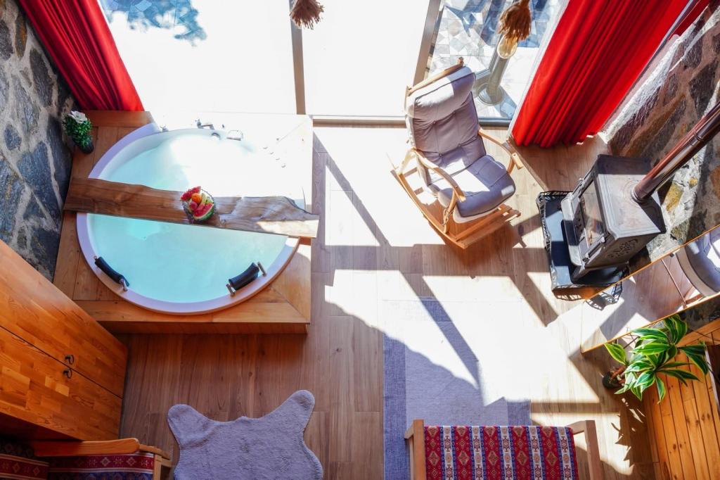Bungalow 3 Kişilik Oda,Doğa Manzaralı,Jakuzili