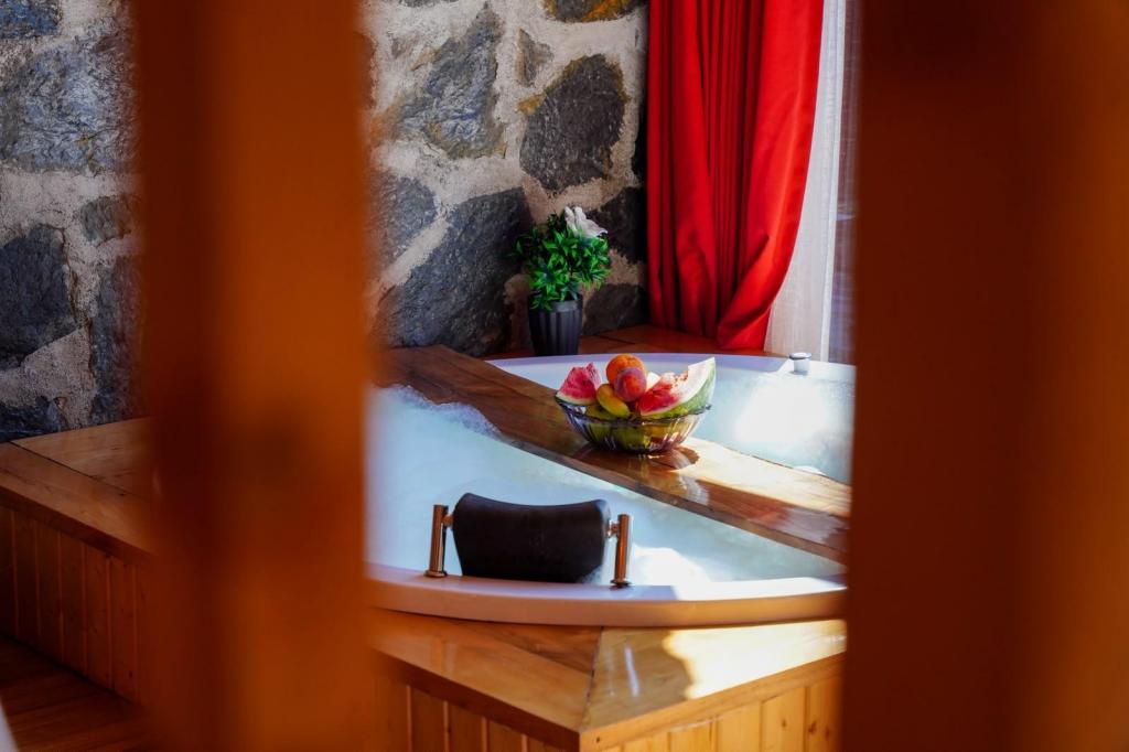 Bungalow 3 Kişilik Oda,Doğa Manzaralı,Jakuzili