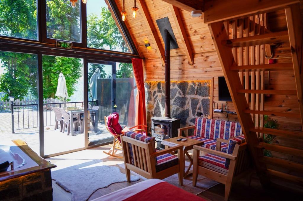 Bungalow 4 Kişilik Oda,Doğa Manzaralı,Jakuzili
