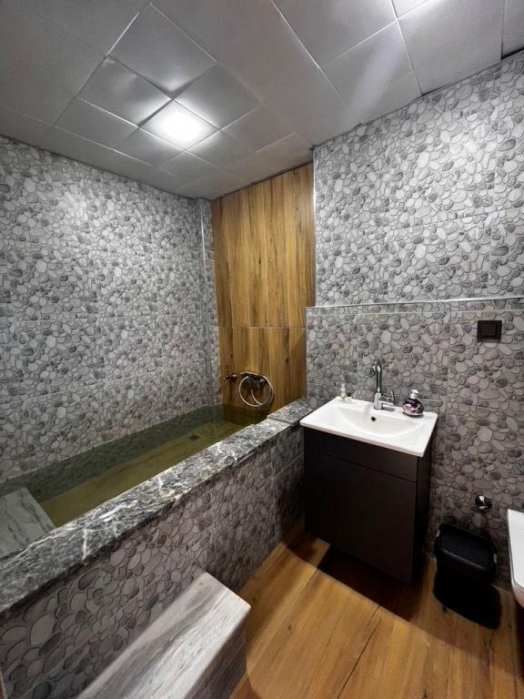 Suit Oda, Şehir Manzaralı