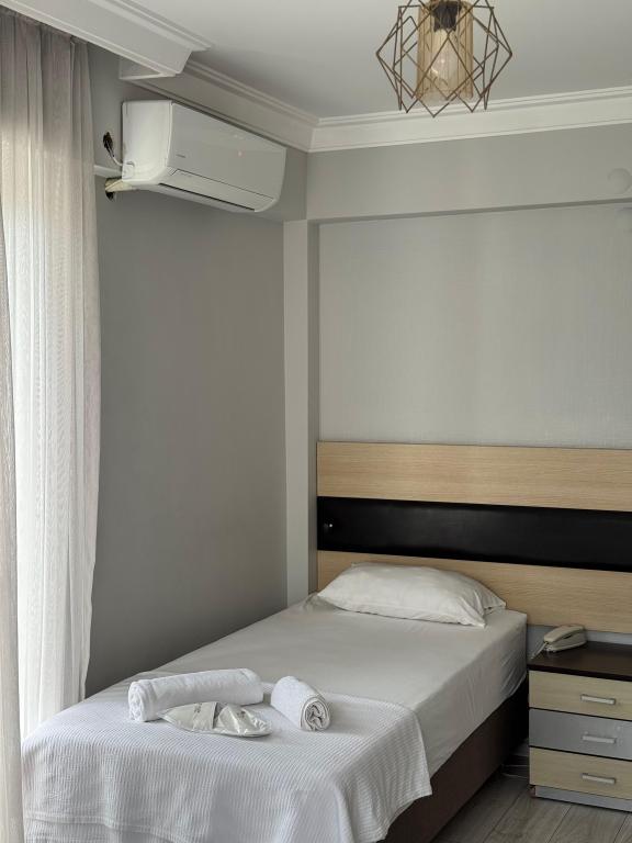 Standart Oda, Cadde Manzaralı