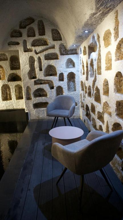 Eka Cave