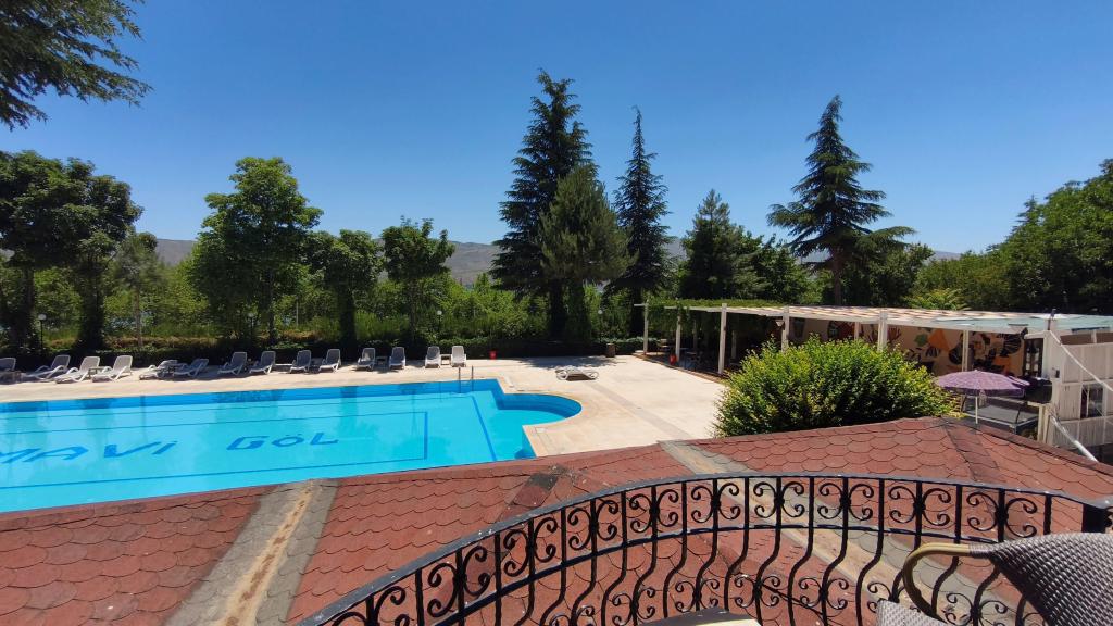 Köşe Oda,Dağ veya Havuz Manzaralı,Balkonlu