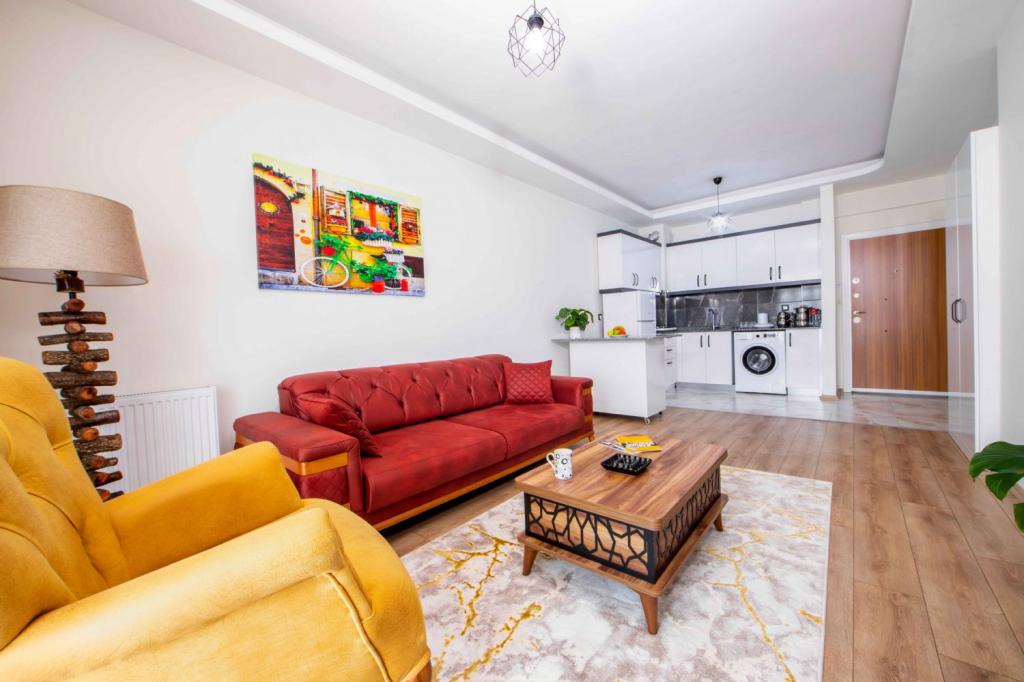 Daire, Şehir Veya Dağ Manzaralı (Balkonlu)