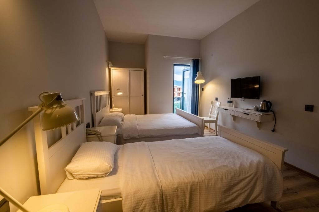 Family Economy Room, Garden View (Balcony)