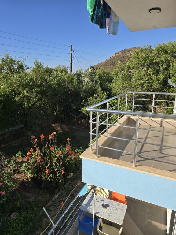 Aile Suiti,Deniz veya Bahçe Manzaralı,2. Kat Balkonlu