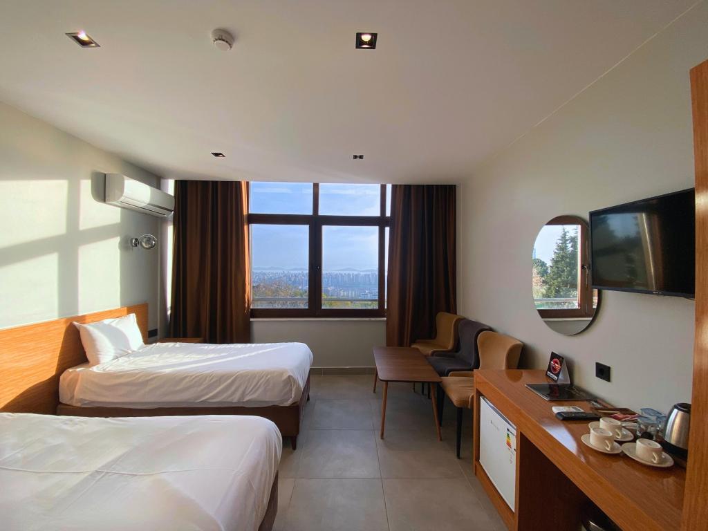 Aile Odası, Deniz Veya Kara Manzaralı