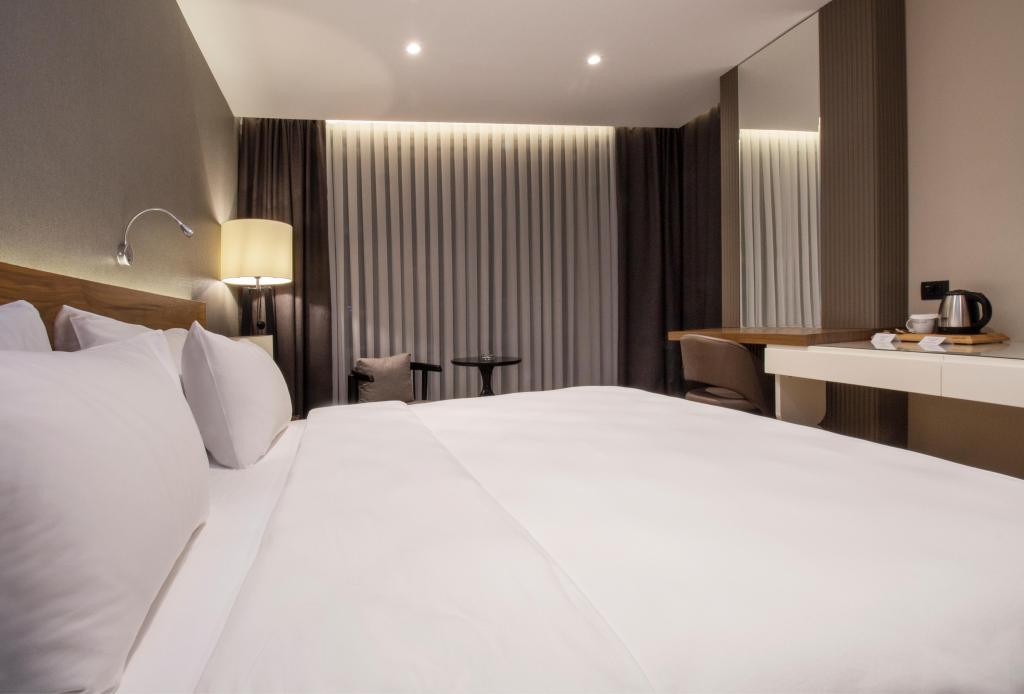 King Superior Oda, Şehir Manzaralı