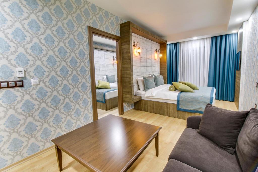 Aile Odası (Balkonlu)