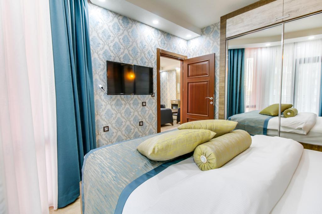 Junior Suit Oda, Şehir Manzaralı (Balkonlu)